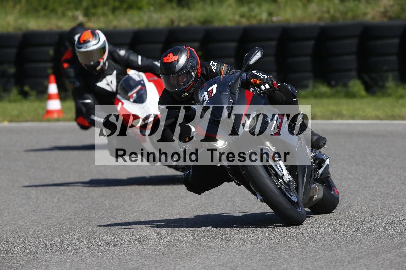 /Archiv-2024/29 12.06.2024 MOTO.CH Track Day ADR/Gruppe gelb/37